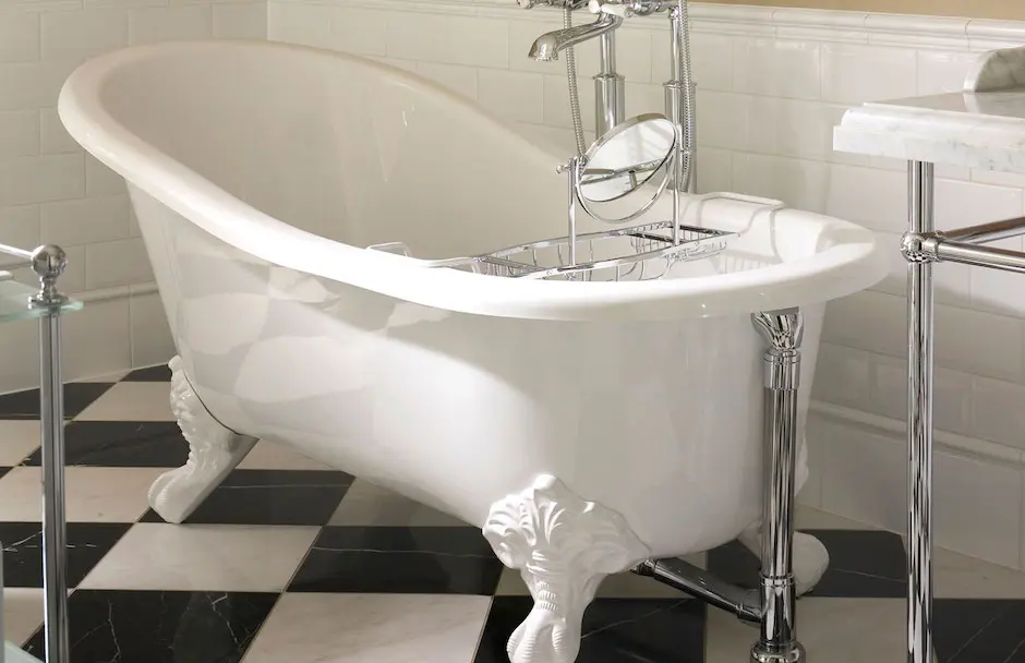 Victoria + Albert Claw Foot Curved Bathtub At TAPS Bath and Kitchen Showrooms